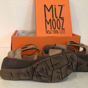 Miz Mooz - New York - wedge sandal. Size 37
